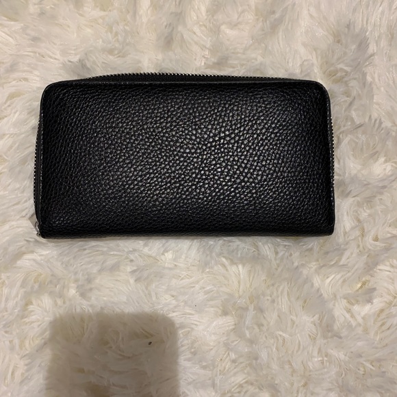 Black and silver clutch / wallet - Picture 2 of 4